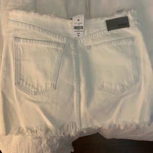 BRAND NEW LF CARMAR SKIRT size 25 (white)